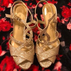 Gianni Bini gold high heels in size 7, missing 1 gem